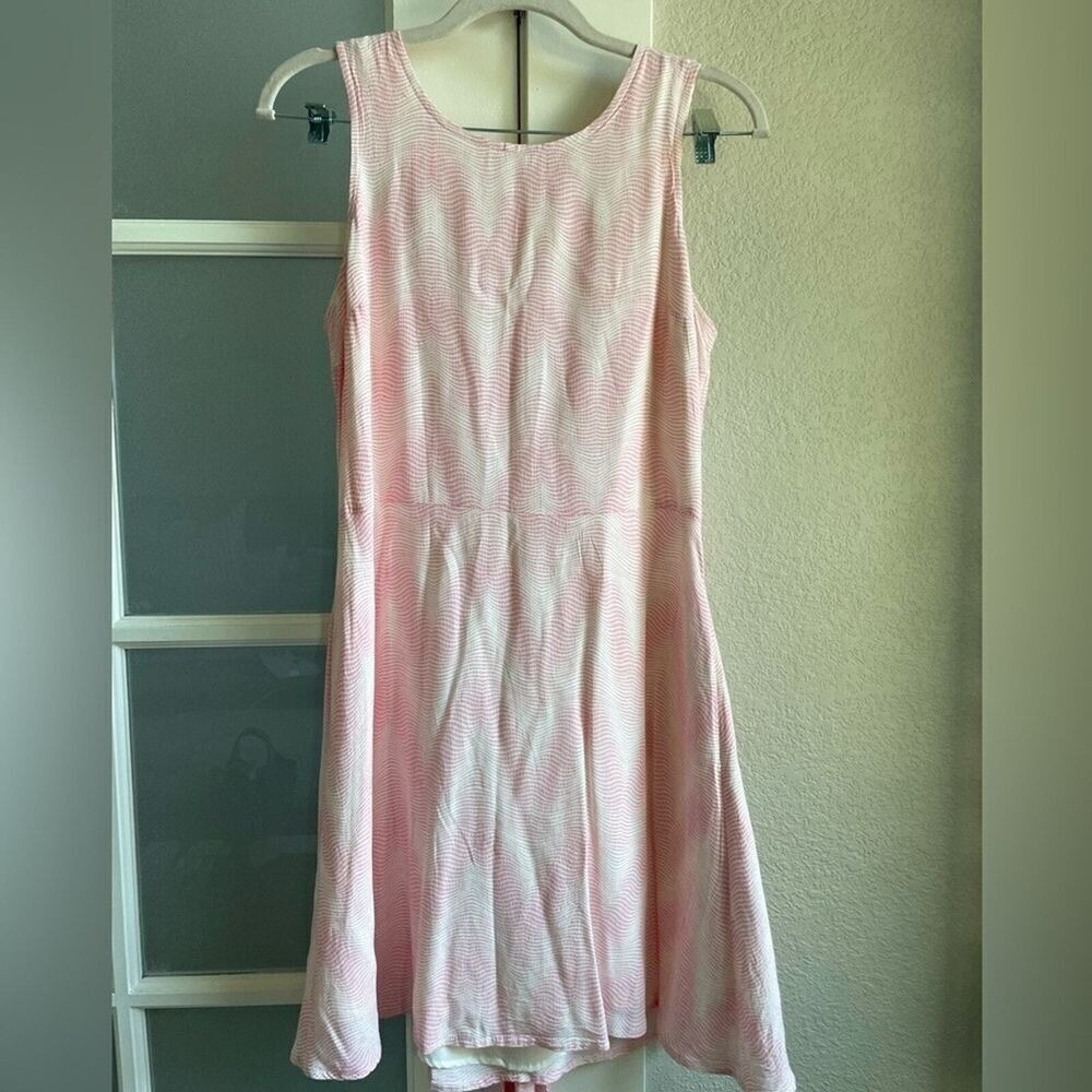 Gap - Women's‎ Print tie-belt fit and flare dress - Size Small - Pink & White - Picture 2 of 5